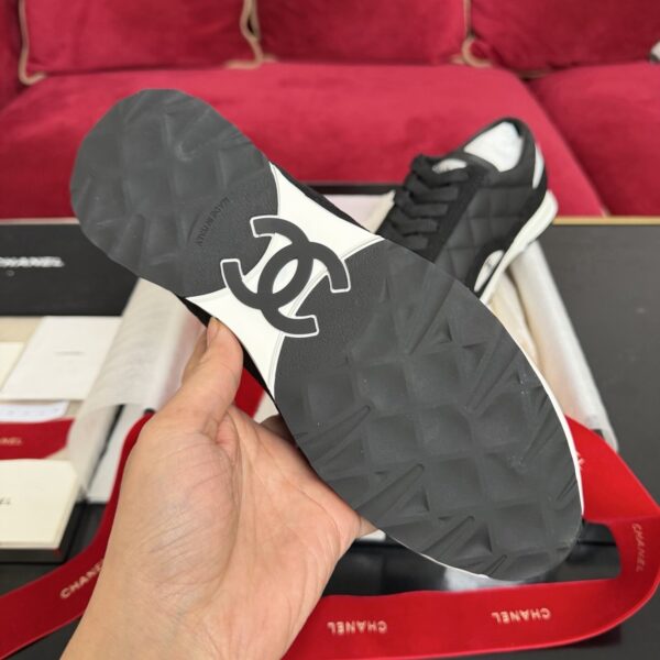 sy_no_E960103D3AA733420C3E7D21E55E9721_8 Chanel Quilted Calfskin & Suede Retro Trainer Black-Quilted-Calfskin-Suede