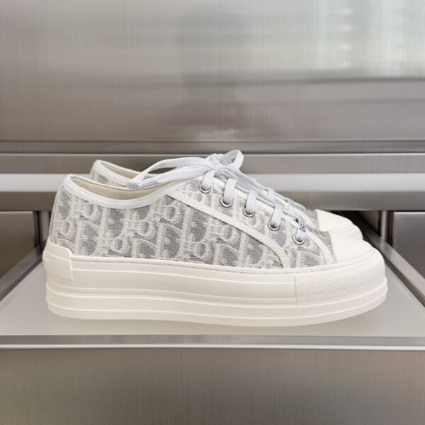 sy_no_EB099A60A9868E692C77390B46B00984_0 Dior Grey Oblique Jacquard Platform Low-Top Sneaker
