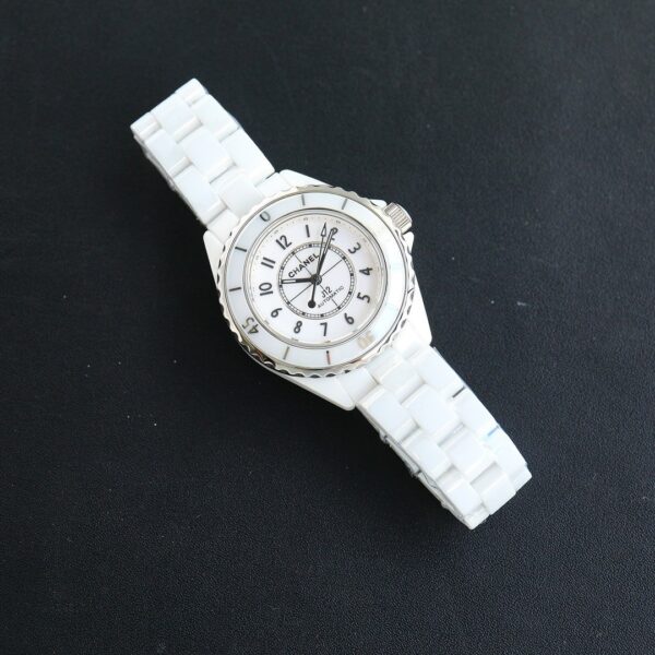 CHANEL J12 watch with automatic mechanical movement, ceramic strap, white dial