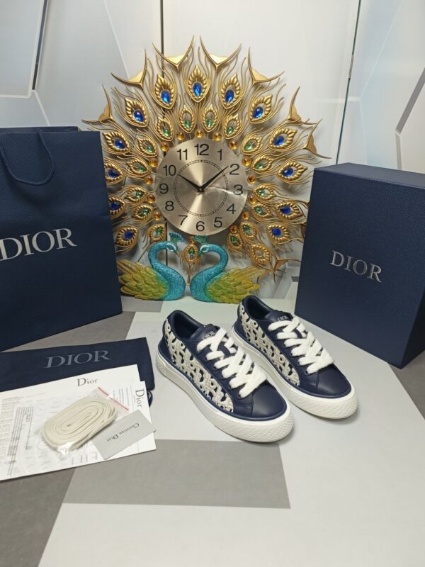 Dior Navy Leather White Oblique Embroidery Low-Top Sneaker