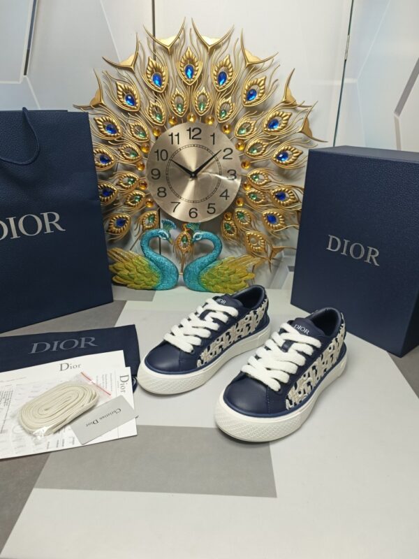 Dior Navy Leather White Oblique Embroidery Low-Top Sneaker