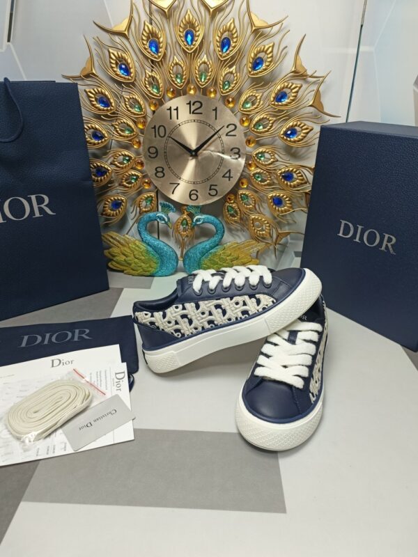 Dior Navy Leather White Oblique Embroidery Low-Top Sneaker