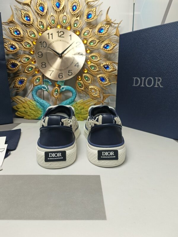 Dior Navy Leather White Oblique Embroidery Low-Top Sneaker