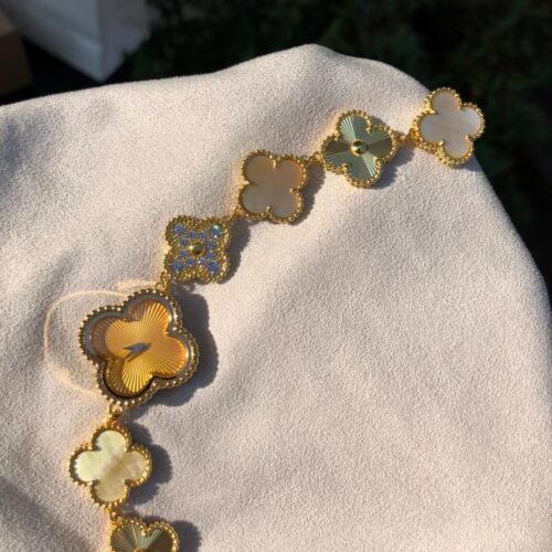 sy_no_EC77233BED827842F549B5D7CAEC19FA_0 Van Cleef&Arpels Alhambra Four Leaf Lucky Series Quartz Movement Fashion Simple Women's Watch Swiss Watch