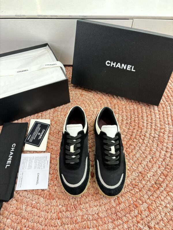 sy_no_ED6C82B08B698F15D76ADE6D4D19472C_0 Chanel Black & White Low-Top Sneaker with Suede & Mesh Detailing