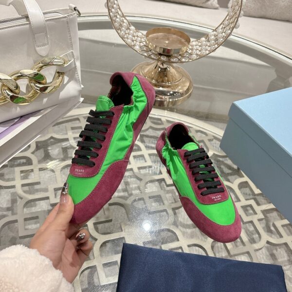 sy_no_EE1ACAC5724B2AC5C42672C2E8EDB32F_2 Prada Red and Green Nylon Suede Retro Trainer