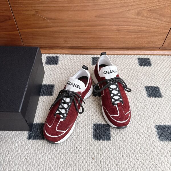 sy_no_EFBF9FAA0B333A60E28FFC5730165DA0_0 Chanel Suede & Knit Collar Platform Trainer Burgundy-White-Knit
