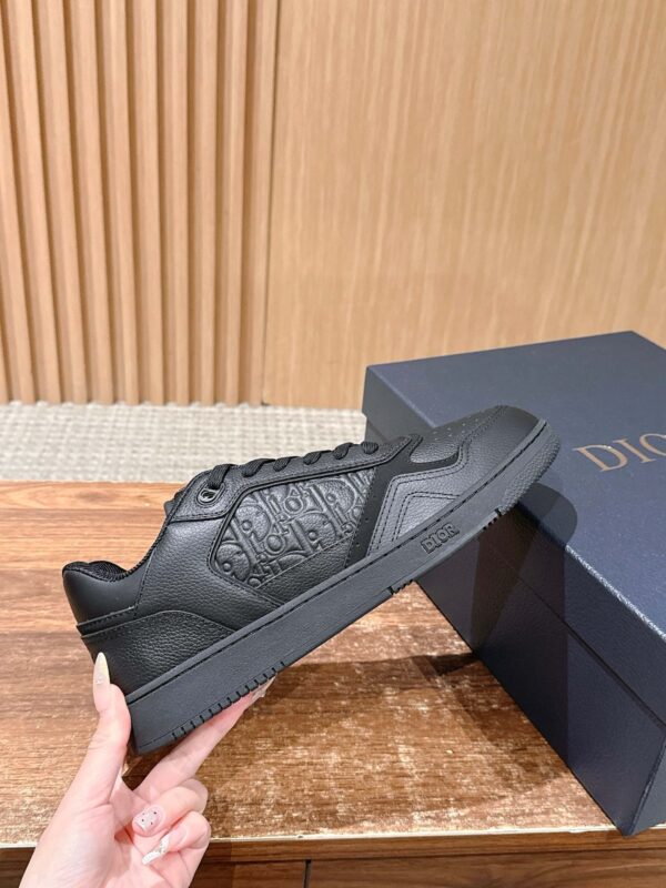 sy_no_EFCCA947F1C5395B395207BD3CDE3890_0 Dior All Black Embossed Oblique Leather Low Sneaker