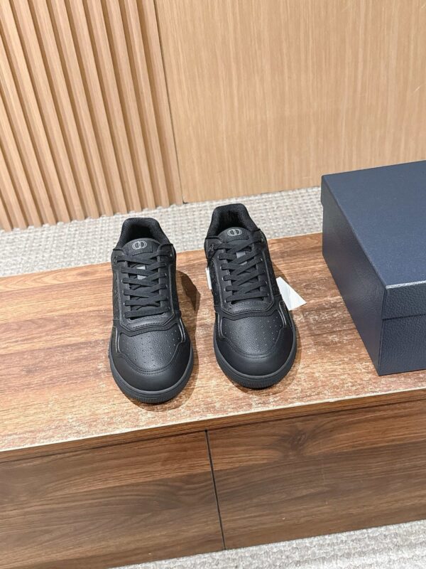 sy_no_EFCCA947F1C5395B395207BD3CDE3890_1 Dior All Black Embossed Oblique Leather Low Sneaker