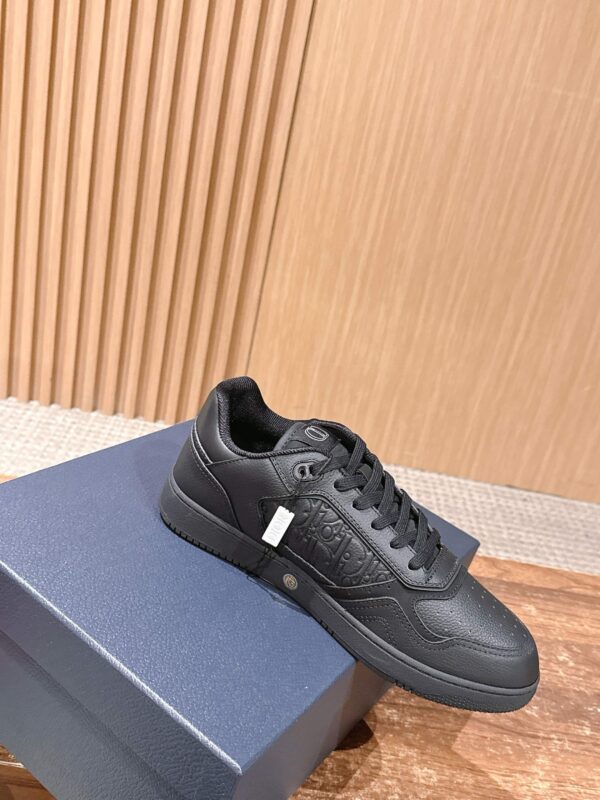 sy_no_EFCCA947F1C5395B395207BD3CDE3890_3 Dior All Black Embossed Oblique Leather Low Sneaker