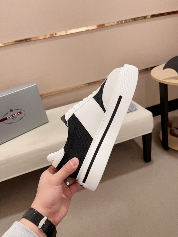 sy_no_F47DD46ABC08C92D9436AFD774E57810_4 Prada Black White Leather Mesh Triangle Platform Sneaker