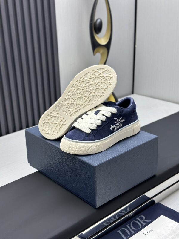 sy_no_F5E0C65CBA6609CBE5C3F27D2C5EEB79_4 Dior Navy Blue Suede White Thick Lace Low-Top Sneaker