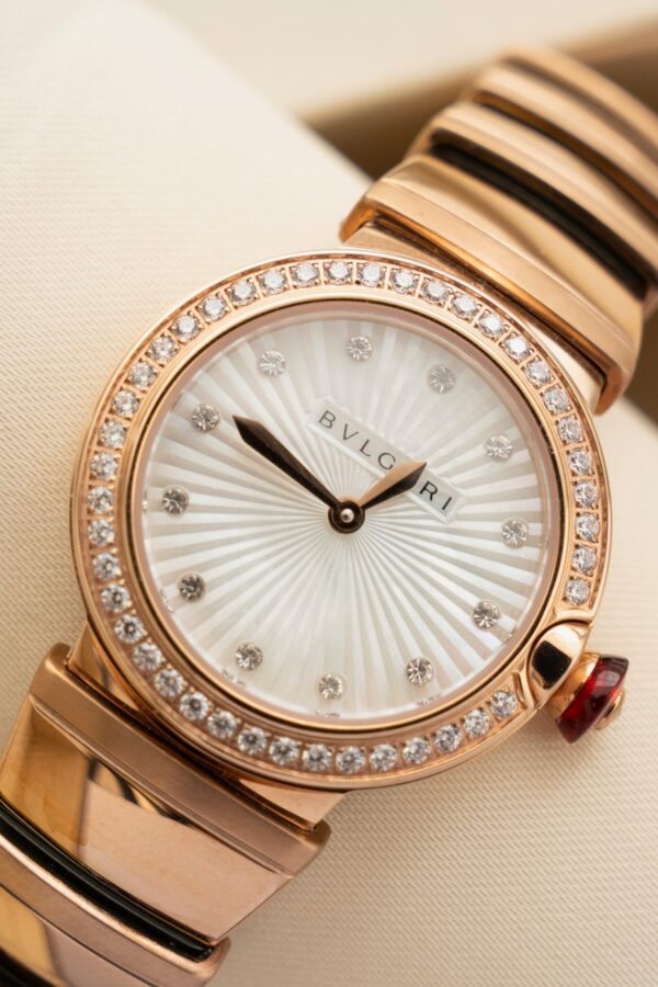 BVLGARI LVCEA watch automatic mechanical movement, stainless steel K gold 18k rose gold strap, mother of pearl dial, women's model, date display