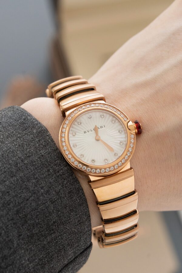 BVLGARI LVCEA watch automatic mechanical movement, stainless steel K gold 18k rose gold strap, mother of pearl dial, women's model, date display