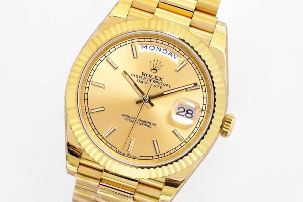 sy_no_F65D8597DED0C75ADC125EC4204EE461_3 ROLEX Rolex Dog Tooth Ring Weekly Calendar Automatic Mechanical Movement 100m Waterproof Date Display Swiss Watch 36mm Gold Dial Gold Strap