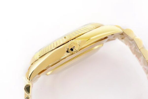 sy_no_F65D8597DED0C75ADC125EC4204EE461_4 ROLEX Rolex Dog Tooth Ring Weekly Calendar Automatic Mechanical Movement 100m Waterproof Date Display Swiss Watch 36mm Gold Dial Gold Strap