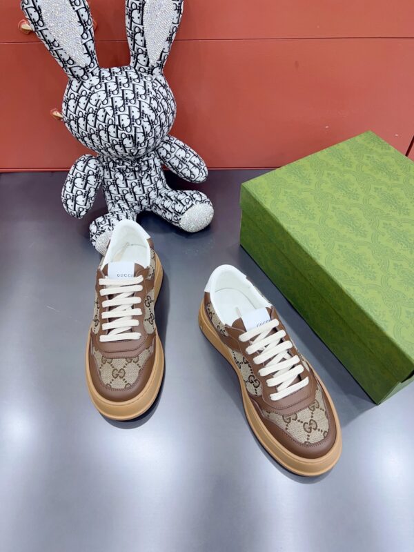 sy_no_F74A1FFDB10BE061170E609FE38E5C44_3 Gucci MAC8 GG Canvas & Brown Leather Sneaker