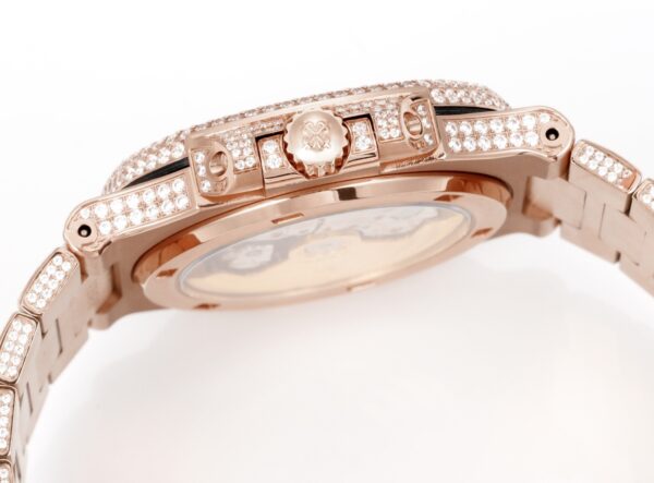 sy_no_F79DA3E3F9F79CB89AB8A02D0BD595FF_5 - 副本 Patek Philippe Sporty Elegance NAUTILUS Series Nautilus Automatic Mechanical Movement Gold Dial Gold Strap