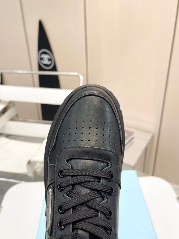 sy_no_F888DBA842C1C7C1EAAE3B5BA78B5DE2_5 Prada All-Black Triangle Logo Chunky Platform Sneaker