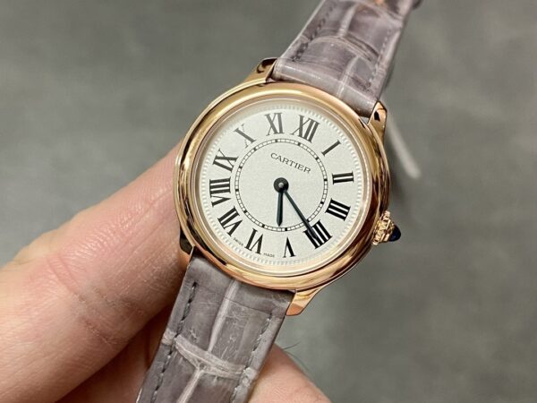 Cartier London series quartz movement, 30 meter waterproof women's watch, Swiss watch, white dial, steel case, crocodile leather strap