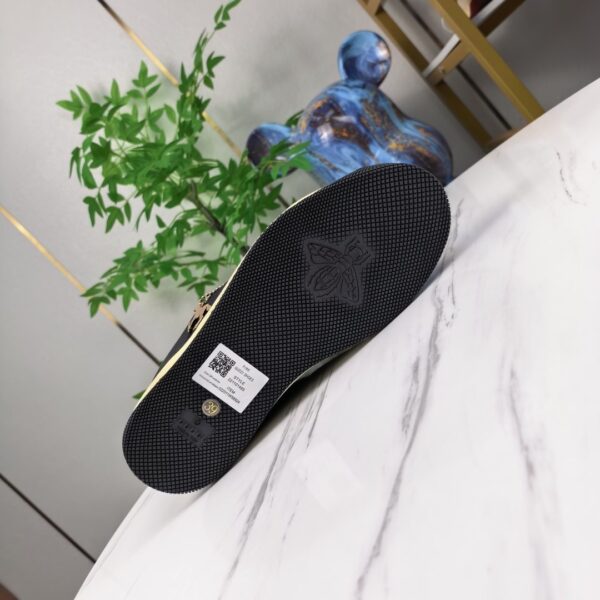 sy_no_F95A4AF6DD28E024CEB56629FC27B87D_5 Gucci Screener Sneaker in Black GG Canvas & Leather with Gold Horse Charm