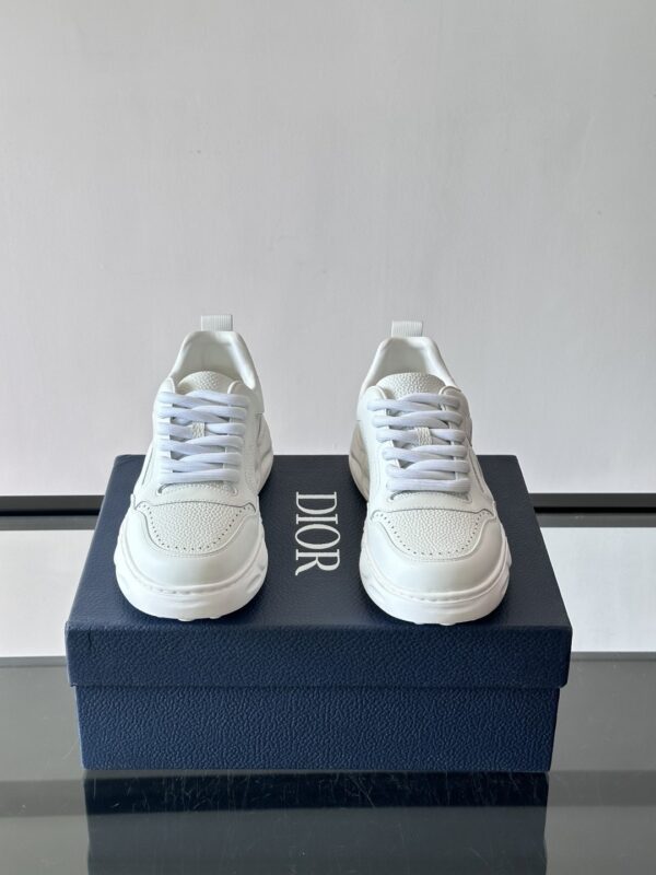 sy_no_FAF4138D87D8A1741F501779F6AEDDE1_1 Dior All-White Leather CD Logo Low-Top Sneaker