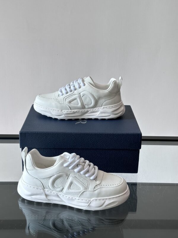 sy_no_FAF4138D87D8A1741F501779F6AEDDE1_3 Dior All-White Leather CD Logo Low-Top Sneaker