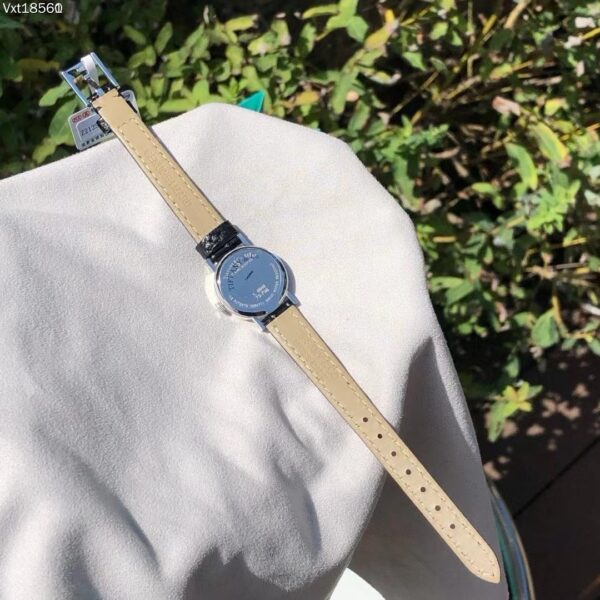 ICHUMU Watch Women's Retro Light Luxury Women's Exquisite and Compact Women's Belt Fashion Brand Quartz Movement