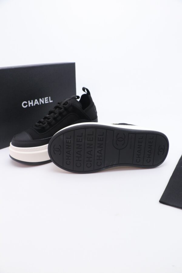 sy_no_FD8462A1690F03B3AD037380BF7E5907_2 Chanel Platform Sneaker Black-White