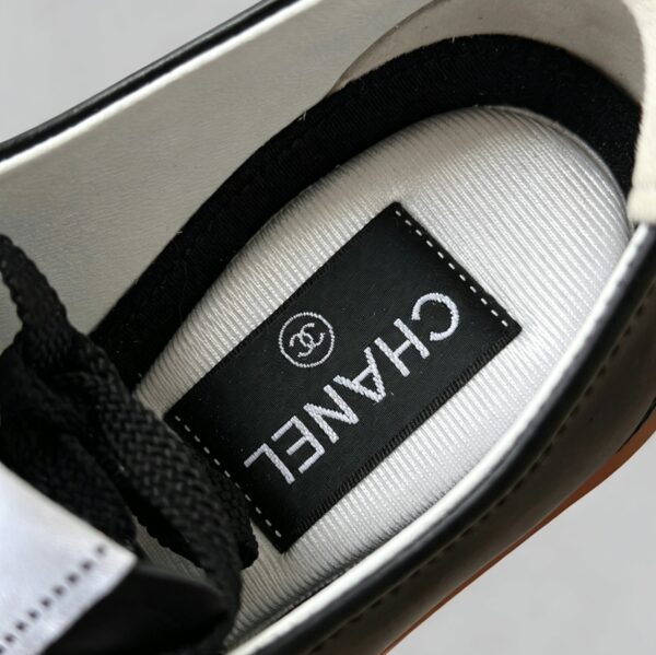 sy_no_FF3DAB3822B56F1F707AF156693F245E_6 Chanel Smooth Calfskin & Pebbled Leather Retro Trainer Black-Cream-GumSole