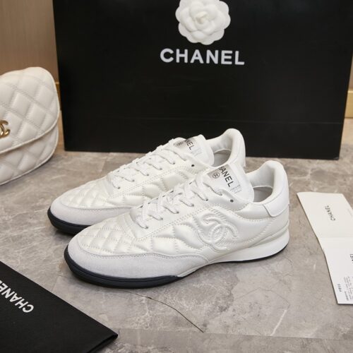 sy_no_FF6BDA0E93CD05595F46FE27C19E8E77_0 Chanel White Quilted Leather Low-Top Sneaker with Suede Detailing and Tongue Logo