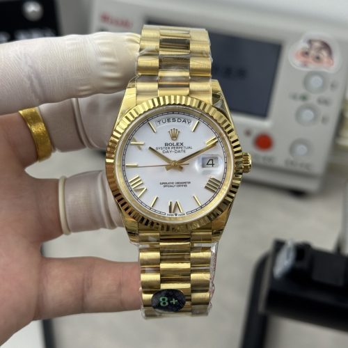 Rolex Day-Date 18K Yellow Gold White Roman Dial President Bracelet Watch
