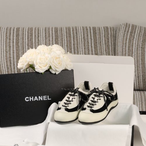 sy_no_1748F30A5EC49C088D45301AB050EEAB_0 CHANEL Black & White Color-Blocked Retro Trainer Sneaker