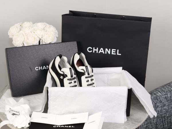 sy_no_20CDC3B79AADB57BC7D7D429FCD553D9_0 CHANEL Black & White Color-Blocked Chunky Sole Retro Trainer Sneaker