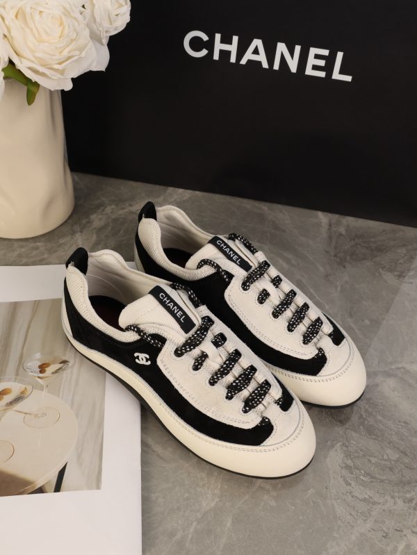 sy_no_20CDC3B79AADB57BC7D7D429FCD553D9_3 CHANEL Black & White Color-Blocked Chunky Sole Retro Trainer Sneaker