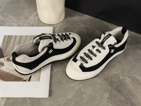 sy_no_20CDC3B79AADB57BC7D7D429FCD553D9_4 CHANEL Black & White Color-Blocked Chunky Sole Retro Trainer Sneaker
