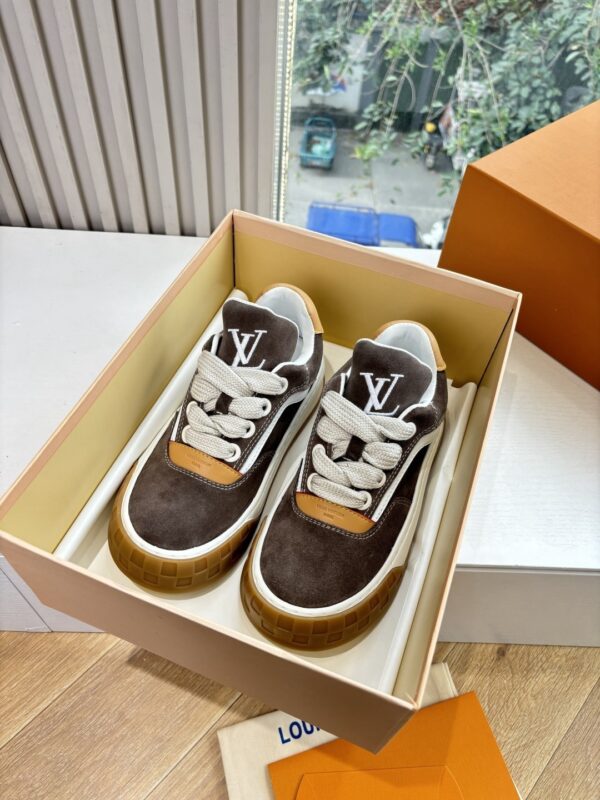 sy_no_5E097E054ECE431575AD1D09F9DA2602_1 LV Dark-Brown Suede Platform Sneaker
