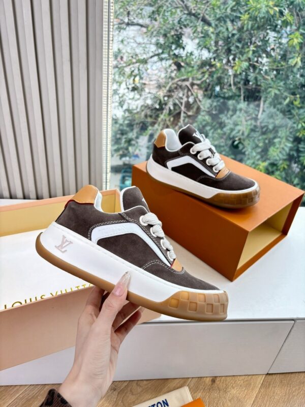 sy_no_5E097E054ECE431575AD1D09F9DA2602_3 LV Dark-Brown Suede Platform Sneaker