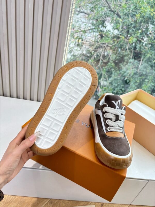 sy_no_5E097E054ECE431575AD1D09F9DA2602_5 LV Dark-Brown Suede Platform Sneaker