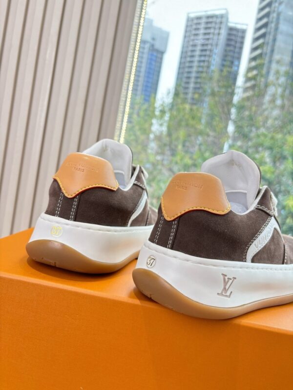 sy_no_5E097E054ECE431575AD1D09F9DA2602_8 LV Dark-Brown Suede Platform Sneaker