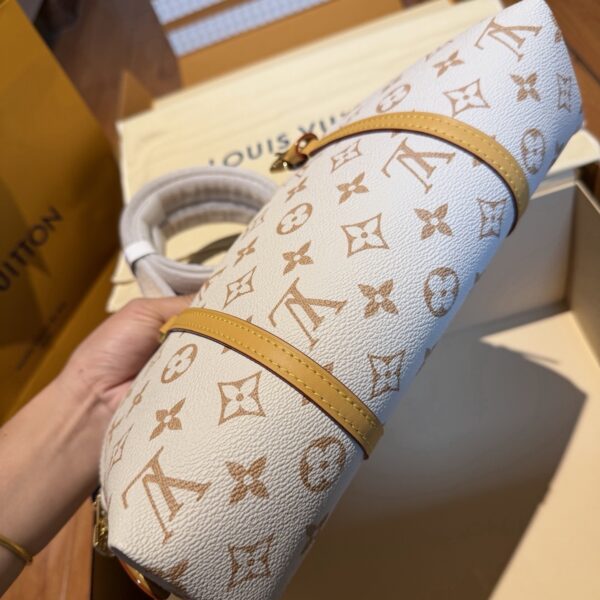 sy_no_6A64A6FDD972AD895C07D5D81556D8D2_5 LV Squire East West Dune-White Monogram Shell Bag