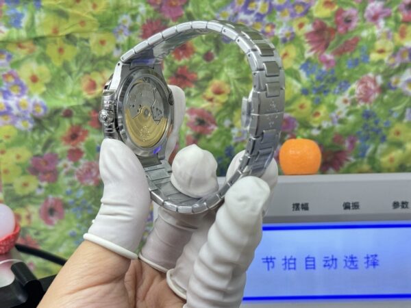 sy_no_6BF5E57F5E1C1DB3B07501039B6D2F03_5 Patek Philippe Nautilus 5711/1A-011 Steel White Dial Watch