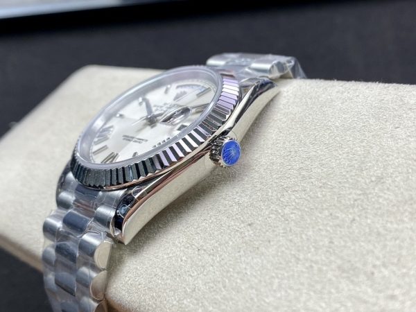 sy_no_6E798F8C3D67049A954F94B54F7C3065_6 Rolex Day-Date Rainbow Gem-Set Bezel Silver Roman Dial President Bracelet Watch
