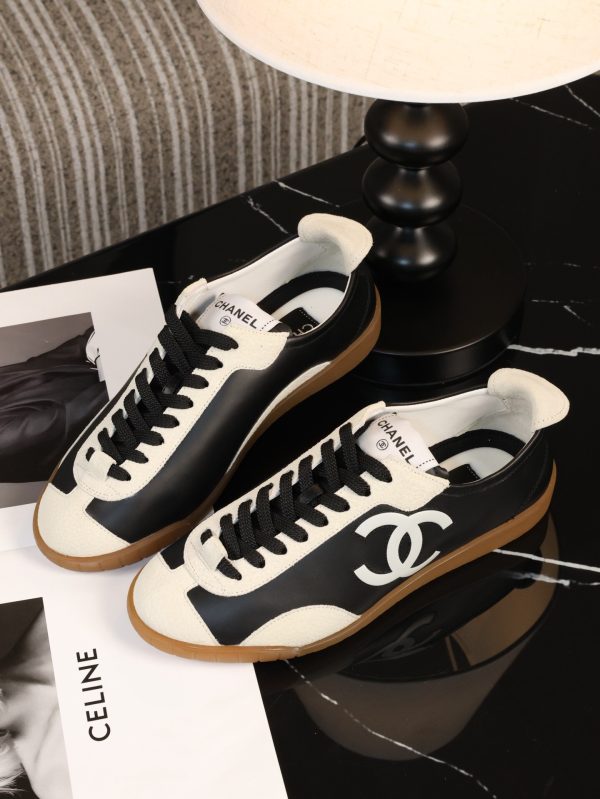 sy_no_77EA8EB622D1FD19F9B11B70AF8ED608_5 CHANEL Black & White Color-Blocked Retro Trainer Sneaker