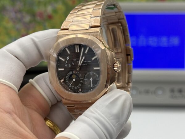 sy_no_8A136512076C275BB717D7BABEF6D690_4 Patek Philippe Nautilus 5712/1R-001 Rose Gold Brown Dial Moonphase Watch
