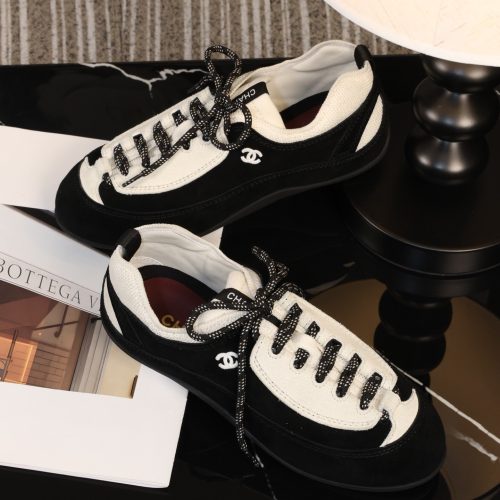 sy_no_D213CC8D5E4908BB5C7AE4998A3E7EBD_1 CHANEL Black & White Two-Tone Retro Trainer Sneaker