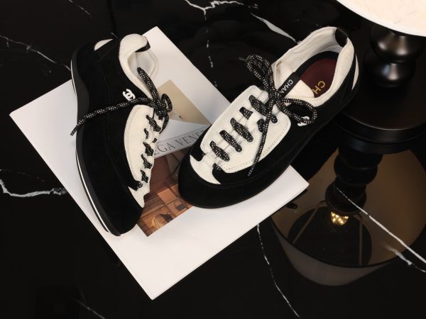 sy_no_D213CC8D5E4908BB5C7AE4998A3E7EBD_4 CHANEL Black & White Two-Tone Retro Trainer Sneaker