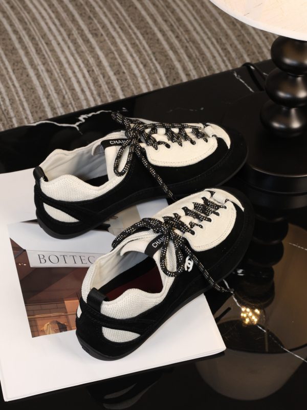 sy_no_D213CC8D5E4908BB5C7AE4998A3E7EBD_6 CHANEL Black & White Two-Tone Retro Trainer Sneaker