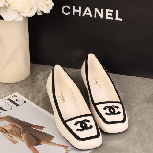 sy_no_F0F1E7D6E0049F552A62ADB1A6BFE627_0 CHANEL Black & White Color-Blocked Square-Toe Slingback Heel